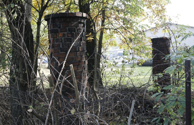 GLEIWITZ II_MAIN GATE.jpg